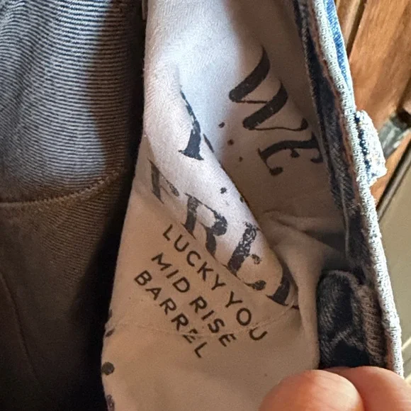 We The Free Light Blue Denim Hearts Barrel Jeans - Picture 8 of 8